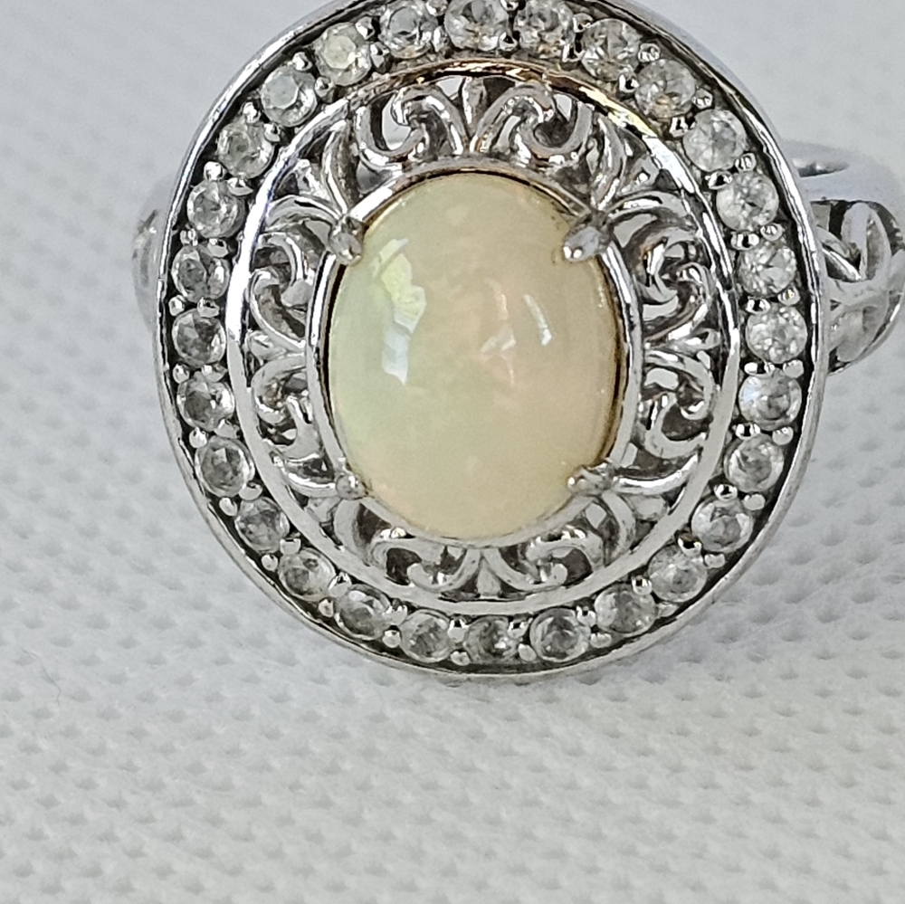 Genuine Victoria Wieck Welo Opal & White Topaz Ring Size 9! - Picture 7 of 14